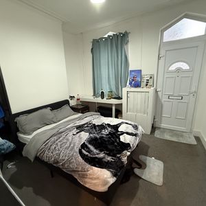 Photo 8- click for photo gallery